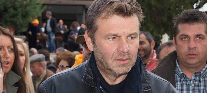 Εκτός εαυτού ξανά ο Απόστολος Γκλέτσος – Επιτέθηκε και γρονθοκόπησε πολίτη